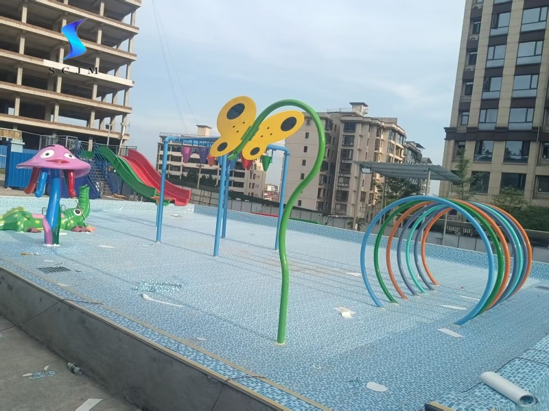 湖南衡阳儿童水上乐园胶膜铺装完成